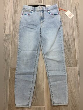 NWT Knox Rose Light Blue High-Rise Jeans with Multicolor Stitched Trim Size 6